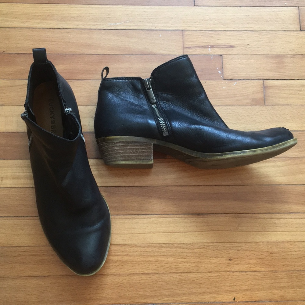 Lucky brand booties 🖤🌿